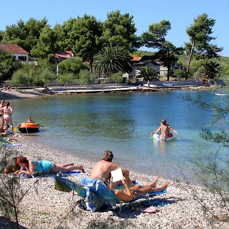 With A Parking Space Mirca, Brac - 15683 アパート *